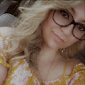 Meet your Posher, Lynsey